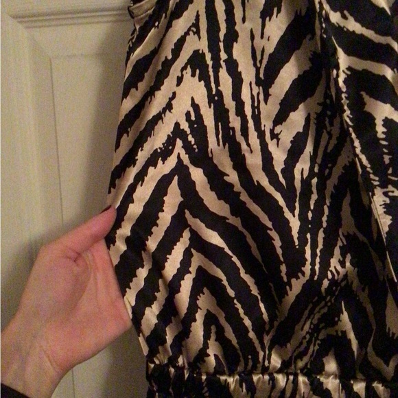 Sleeveless Silky Animal Print Romper - Picture 5 of 7